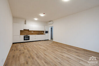 Pronájem bytu 2+kk s šatnou, 68 m², Uherské Hradiště - centr