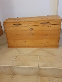 litinový stojan na vánoční stromek