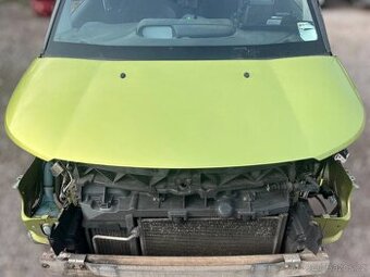 Kapota motoru Citroën C3 Picasso 2013 zelená metalíza.