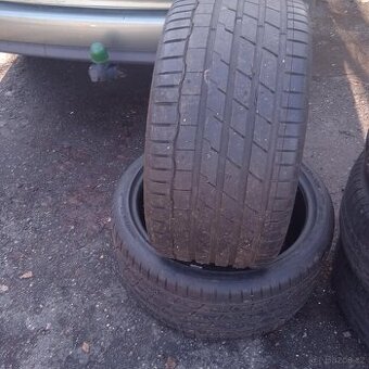 2kusy letních pneu rozměr 295/30/20 značka  hankook