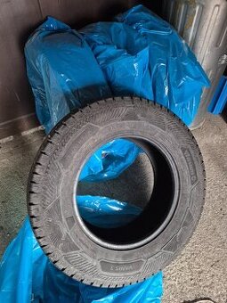 Letní pneu 215/70/ r15 C