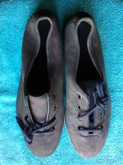 Dámské vycházkové šněrovací boty, nové, vel. 38