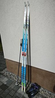 Set na běžky, lyže, boty, hole, ATOMIC 210 cm, vázání NNN