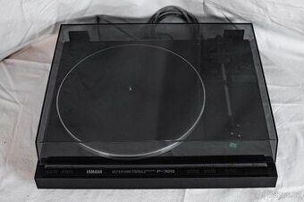 Gramofon YAMAHA