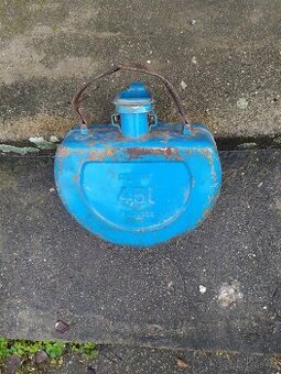 škoda kanistr do rezervy doplněk k autu