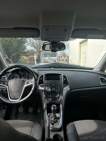 Palubní deska airbagy pásy řj Opel Astra rv. 2012
