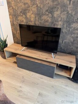 TV stolek