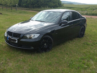 BMW 318i E90