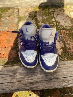Jordan 1 low