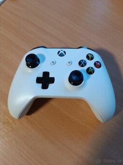 Ovladač Xbox one - 1