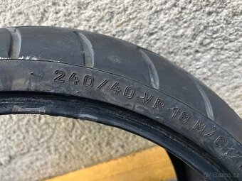 Metzeler 240/40 VR18