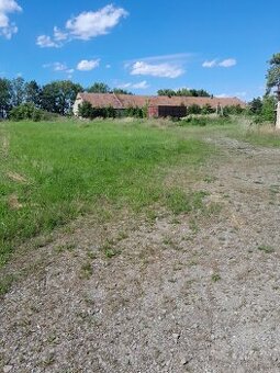 Prodám bývalou zemědělskou stavbu