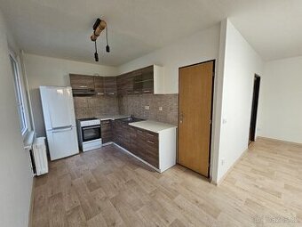 Pronájem bytu 3+1 s balkonem, Tyršova, Bělá pod Bezdězem