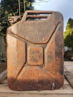 Různé staré předměty