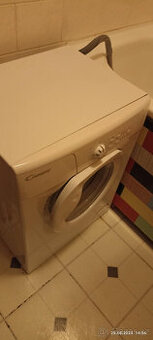 Pračka Candy – úzký model (43 × 51 × 70 cm)