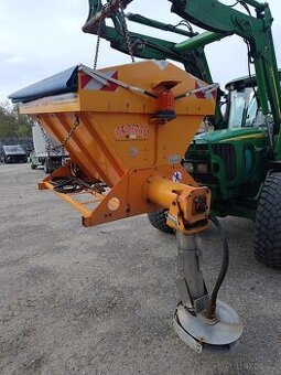 Multicar komunální sypač - kompozitové tělo