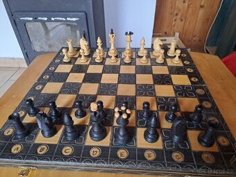 Krásné dřevěné šachy