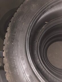 Zimní sada pneu nokian,originál disky 17C,16C