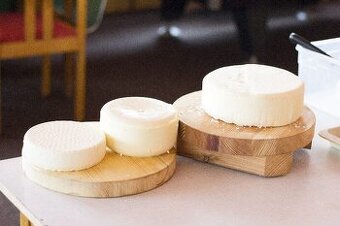 Přijmeme kuchaře - sýraře do výrobny sýrů, Praha - západ