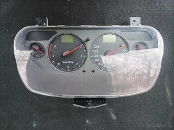 Přístrojová deska volvo v40 / s40