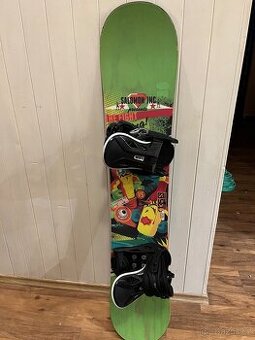 Nabízím dětský snowboard  Salomon Champion 135cm., s vázáním