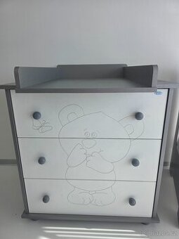 Drewex Komoda + dětská postýlka + matrace