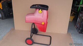 Tichý válcový zahradní drtič GO/ON 2600 W