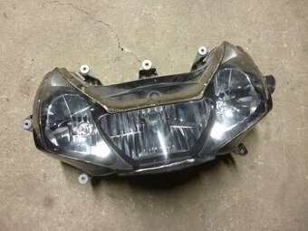 Honda CBR 954 RR Fireblade. Přední světlo.  Rok 2003