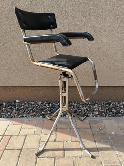 Kadeřnická židle pro děti