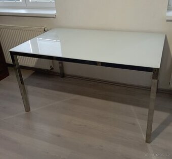 Designový jídelní stůl IKEA TORSBY