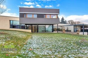 Prodej, Rodinný moderní dům s atypickými prvky -  190 m2 - s
