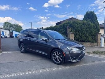 Chrysler Pacifica 3,6 DVD LIMITED ADAPT 8 míst 2017