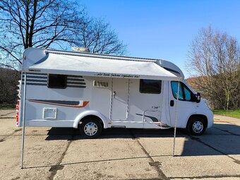 Obytné auto Carado T348 2.3JTD,klima,solar,spouštěcí postel
