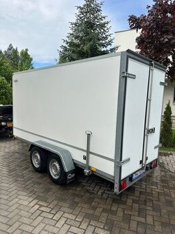 Skříňový přivěsný vozík 2000 kg bržděný