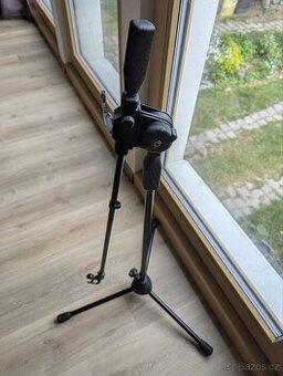 Stojan na mikrofon - Bespeco
