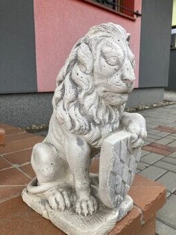 Pár lvů - záhradná socha - 42 cm