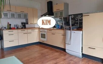 Moderní krémová kuchyně KIM