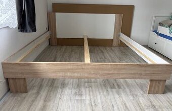 Postel 180x200 s nočními stolky