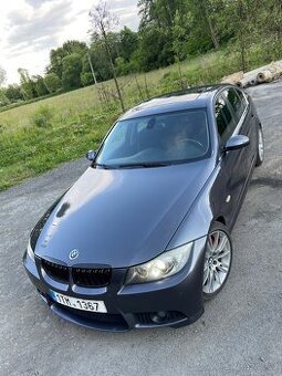 BMW 330i