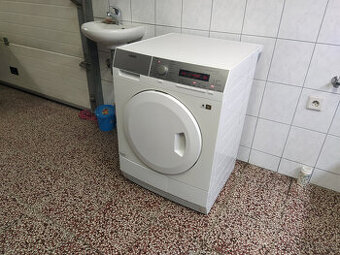 REPASOVANÁ sušička AEG