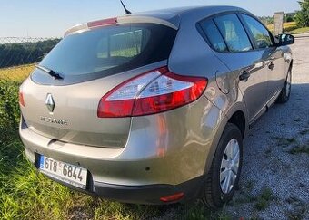 Megane 3, 1,6 MPI 81kW, 16.000km, ČR, serviska
