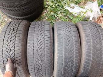225/55/17 101v Goodyear - zimní pneu 4ks