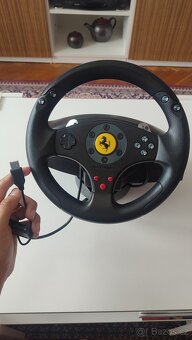 volant Thrustmaster Ferrari GT Experience