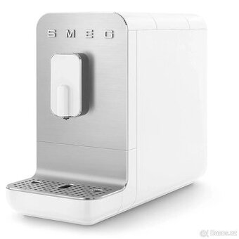 Automatický kávovar SMEG BCC11