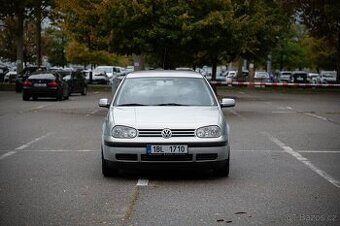 VW Golf 4 1.6 benzín