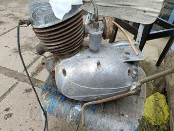ČZ 125 T