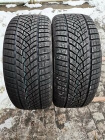 225/40/19 zimni pneu GOODYEAR 225/40 R19
