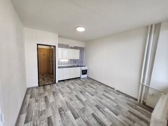 Pronájem bytu 1+kk 24 m2, Klášterec nad Ohří, bez provize RK