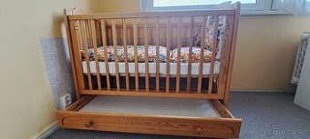 Dětská postýlka s příslušenstvím