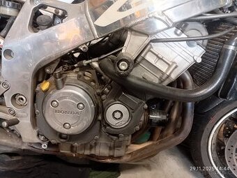 Motor honda cbr 900 fireblade